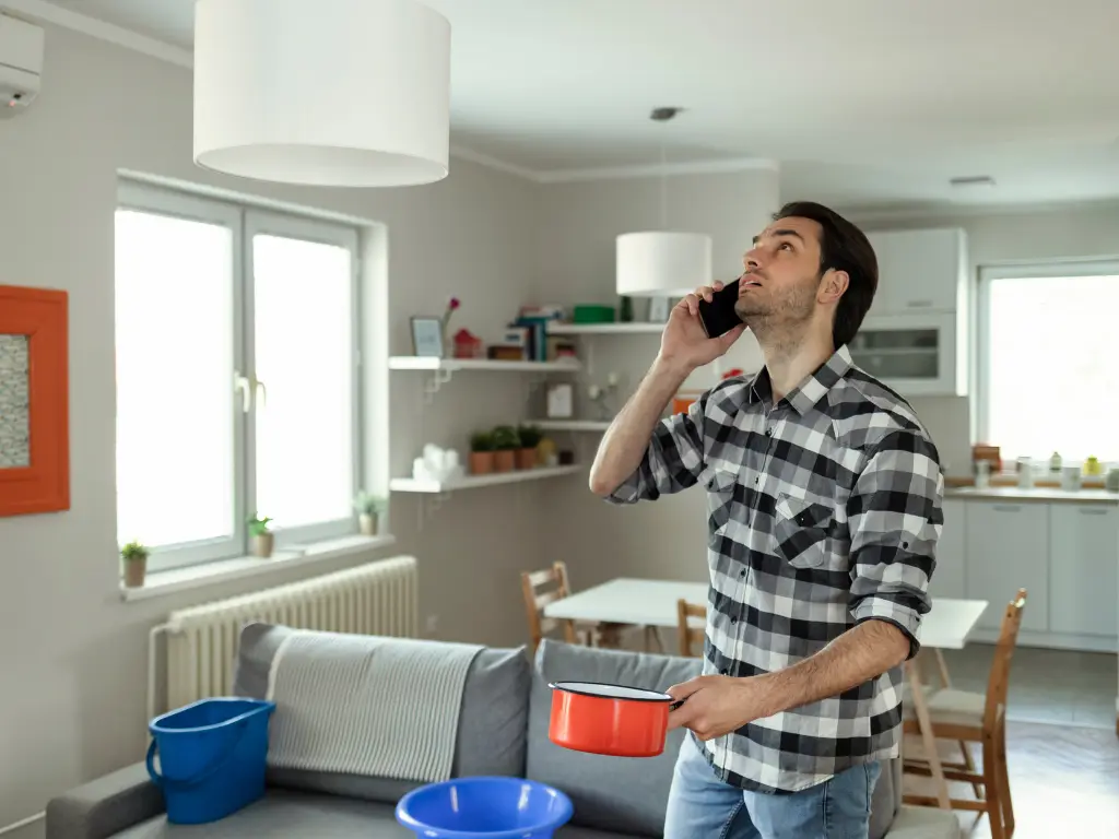 5 Signs of a Hidden Water Leak in Your Tampa Home